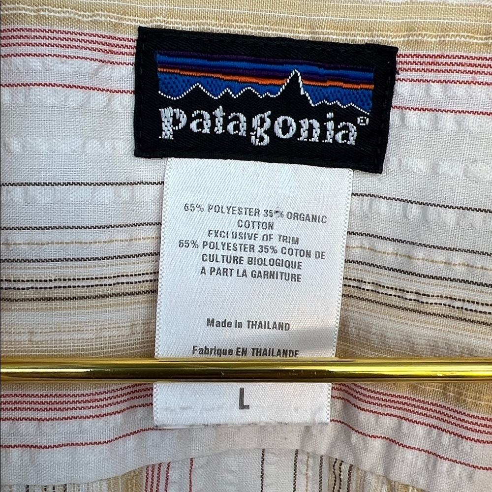 Patagonia Men's Puckerware Seersucker Striped Short Sleeve Button Down Shirt - Picture 9 of 10
